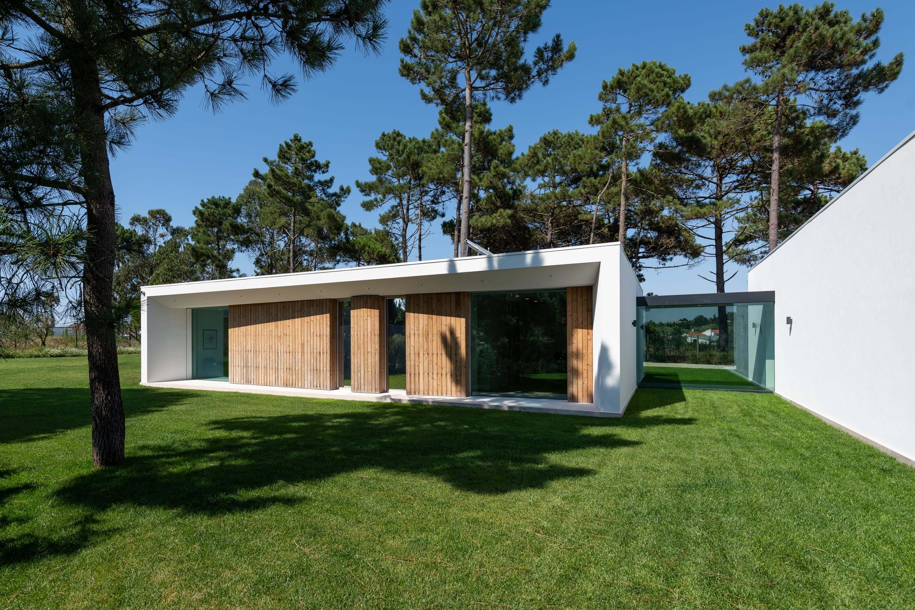 Revestimento exterior em progresso, moradia LSF Janas