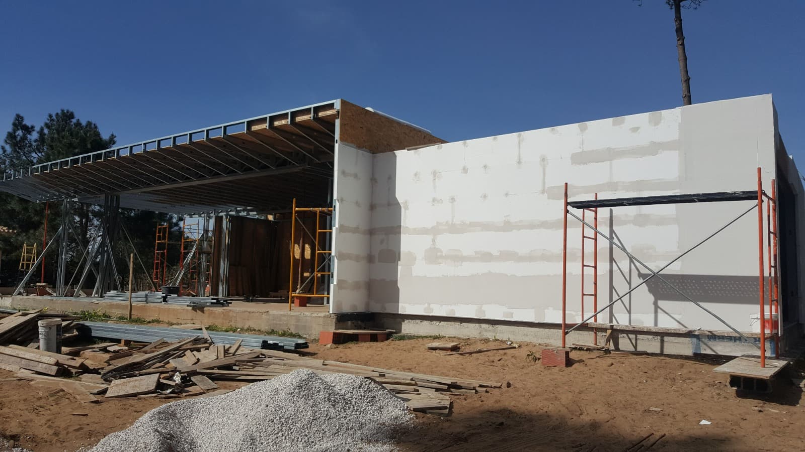 Construção de moradia unifamiliar de luxo em Janas, Sintra, foto 3 — Varandas Coelho